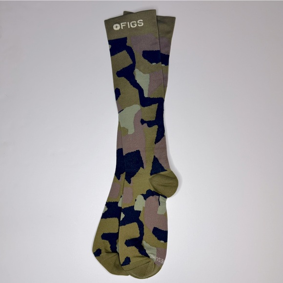 FIGS NWT CLASSIC CAMO Compression Socks Green Brown Black 100% AWESOME - Picture 1 of 4
